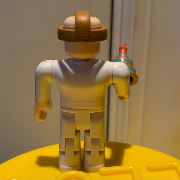 Roblox Make A Cake: Cake Scientist Figure - Picture 2 of 5